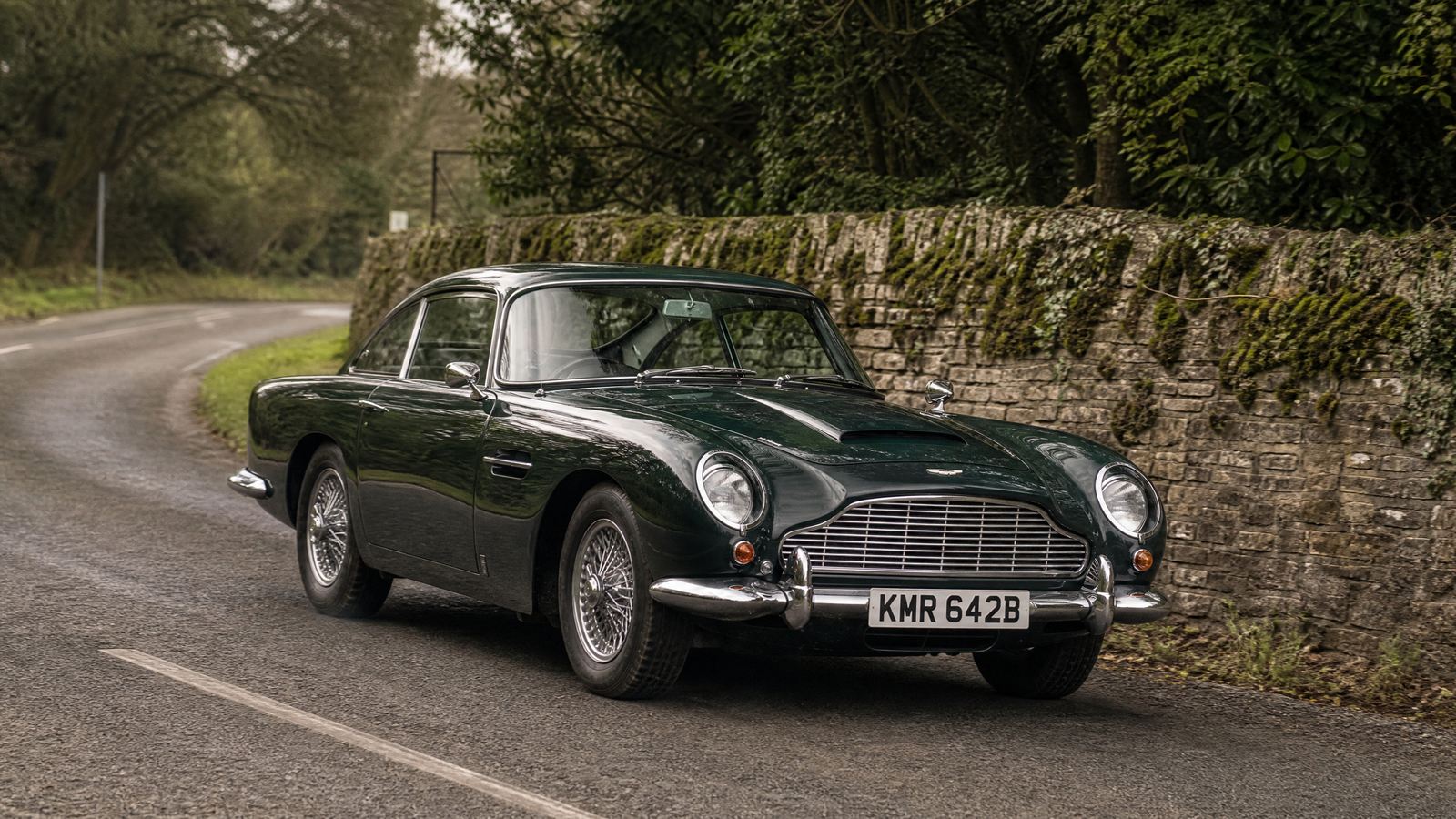 03_aston_martin_db5
