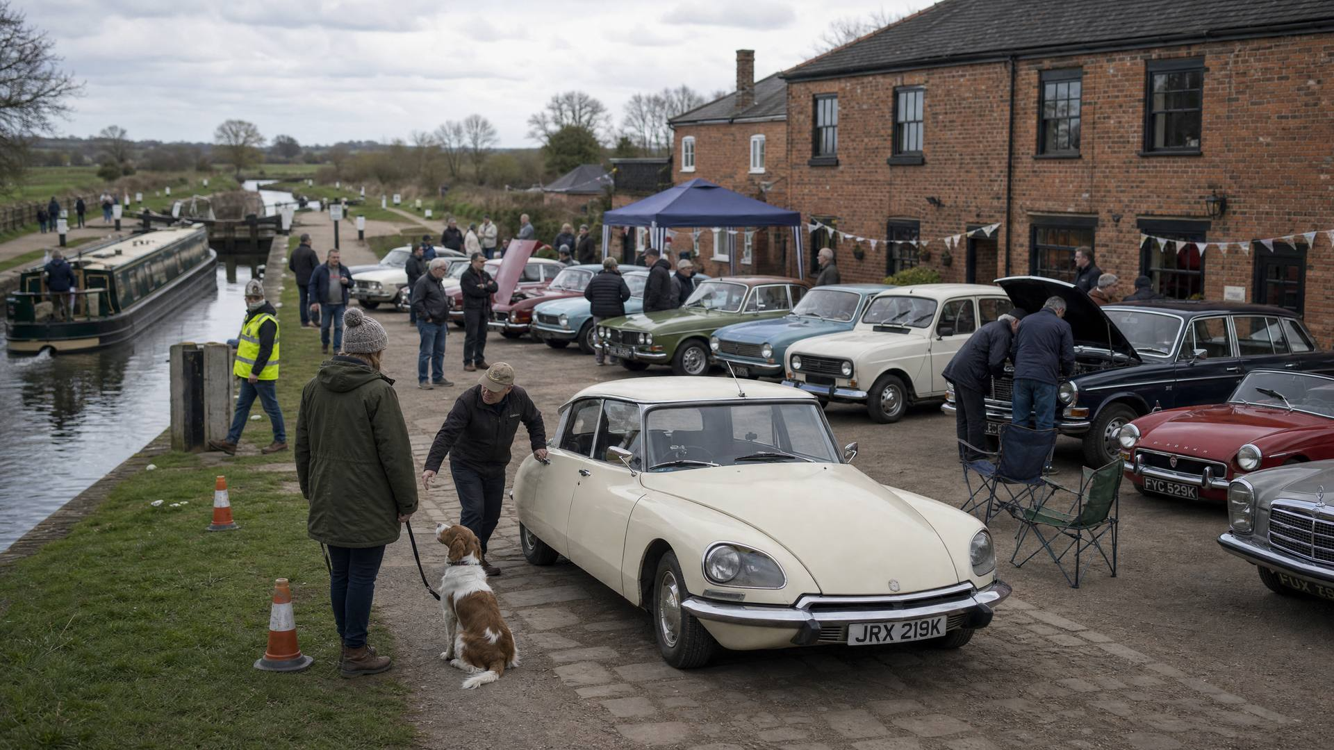 03_citroen_canal_side_meet