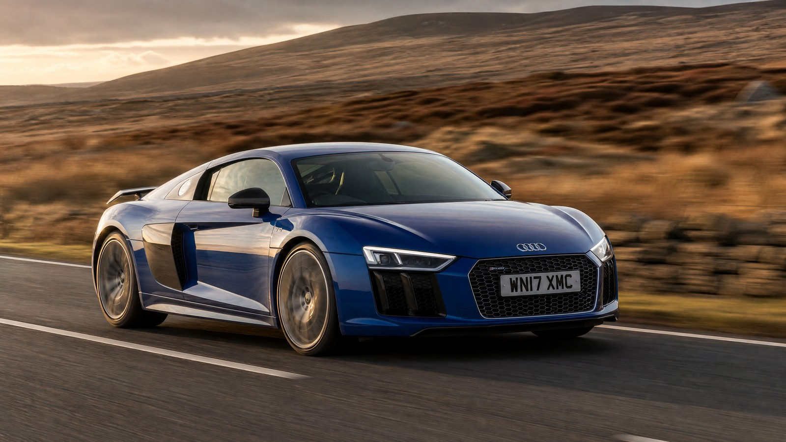audi_r8_03_type4s_action_web