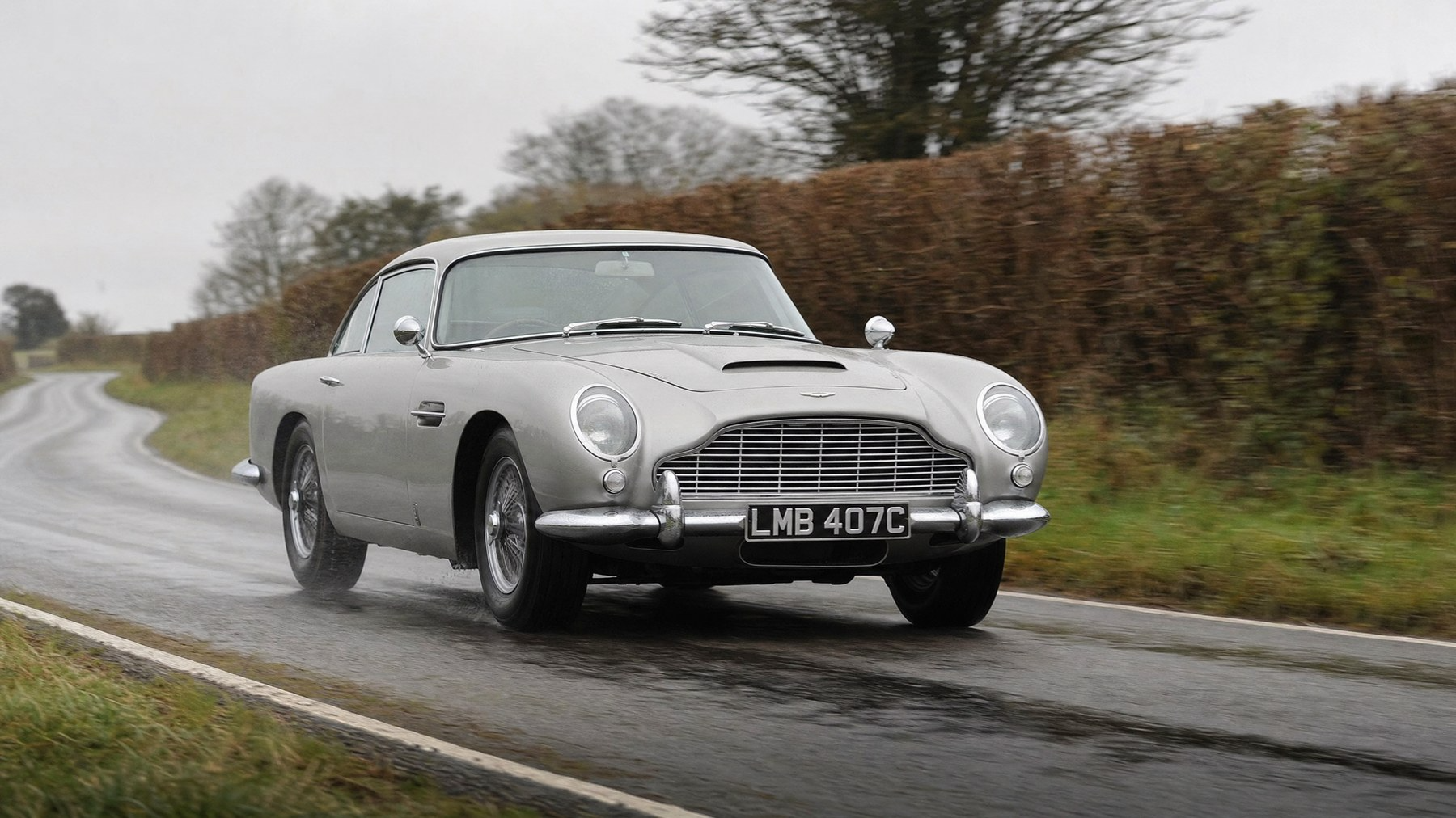 db5_heavy_b_road_cornering