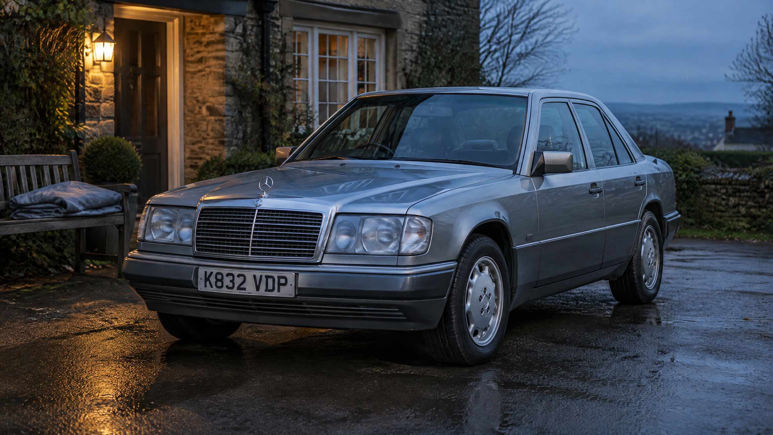 mercedes_w124_evening